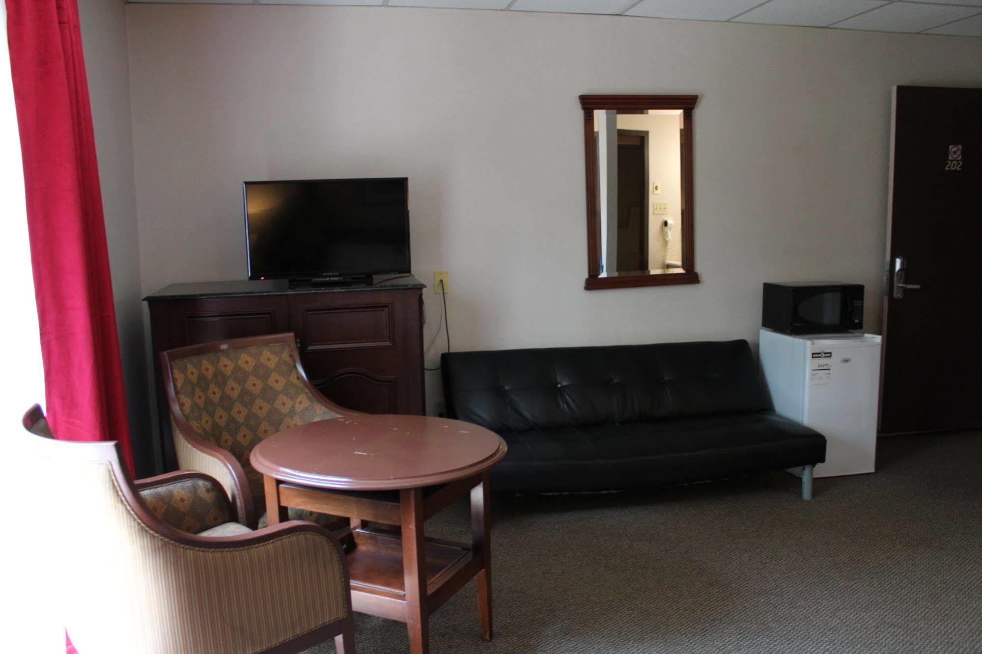 Motel Capri Et Suites 레팡티니 외부 사진